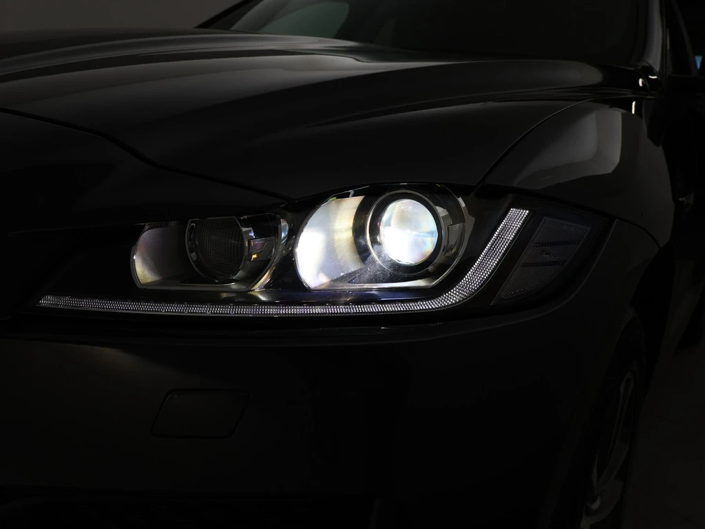 Jaguar F-PACE – foto 18