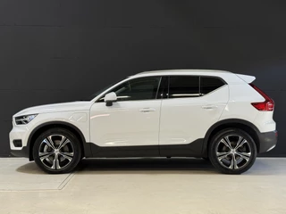Volvo XC40 – thumbnail 2