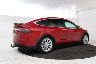 Tesla Model X – thumbnail 4