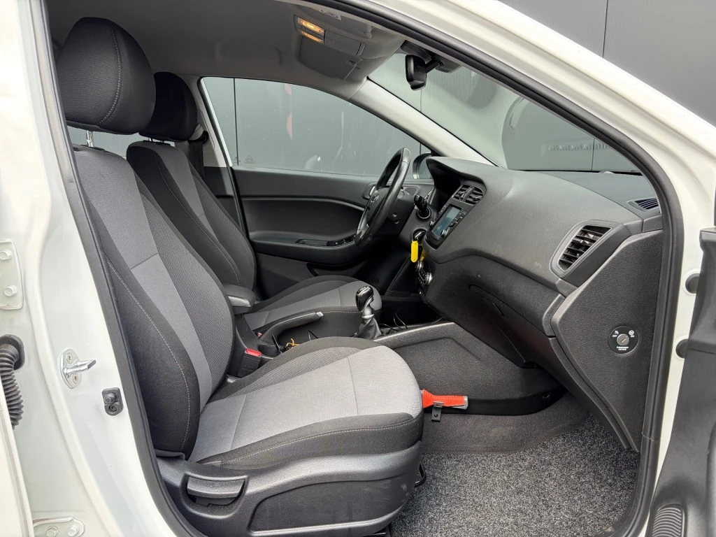 Hyundai i20 – foto 5