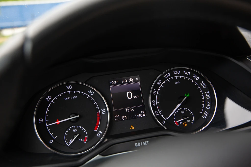 Škoda Superb – foto 11