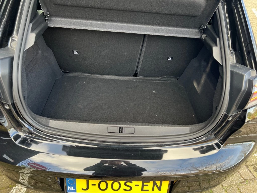 Peugeot 208 – foto 12