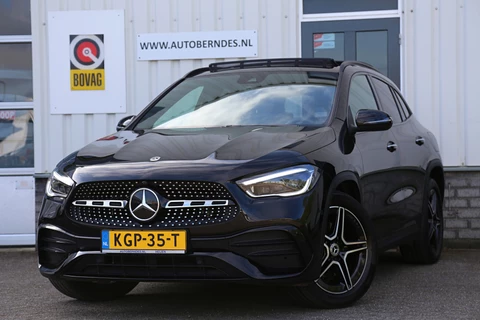 Mercedes-Benz GLA 250 e AMG Line*Perfect Onderh.*Pano/Elek. Trekhaak/Night/Sfeer/LED/DAB/Keyless Entry+Go/Camera/Parkeersens.V+A/19 inch LM*