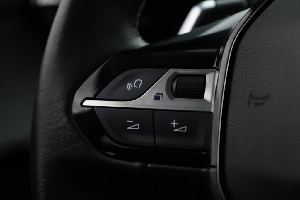 Peugeot 208 – foto 9