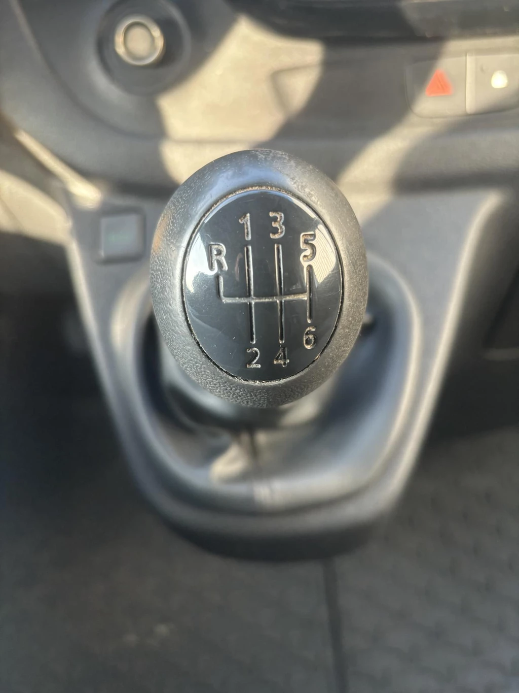 Opel Vivaro – foto 32