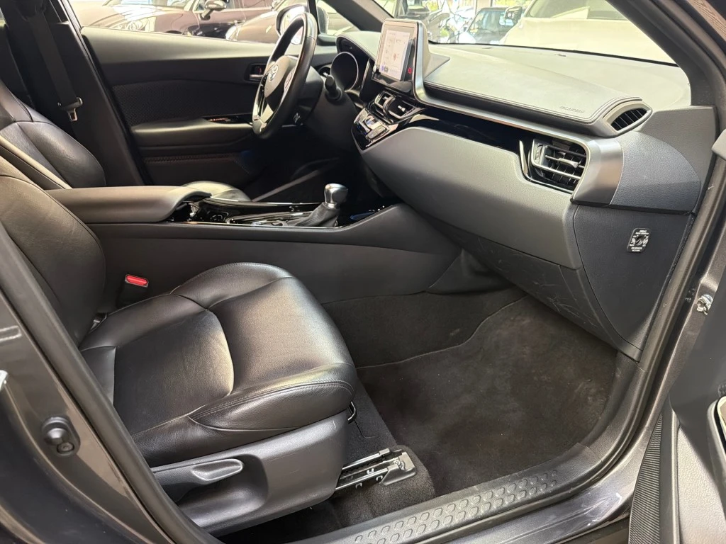 Toyota C-HR – foto 15
