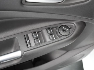 Ford Kuga – thumbnail 15