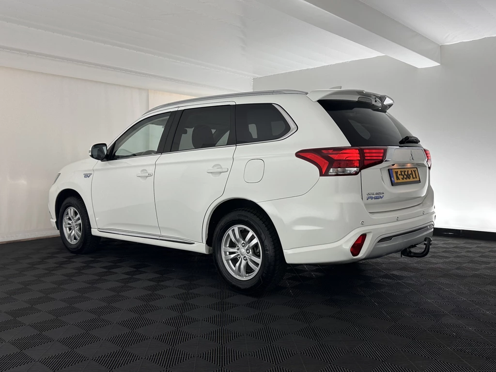 Mitsubishi Outlander – foto 2