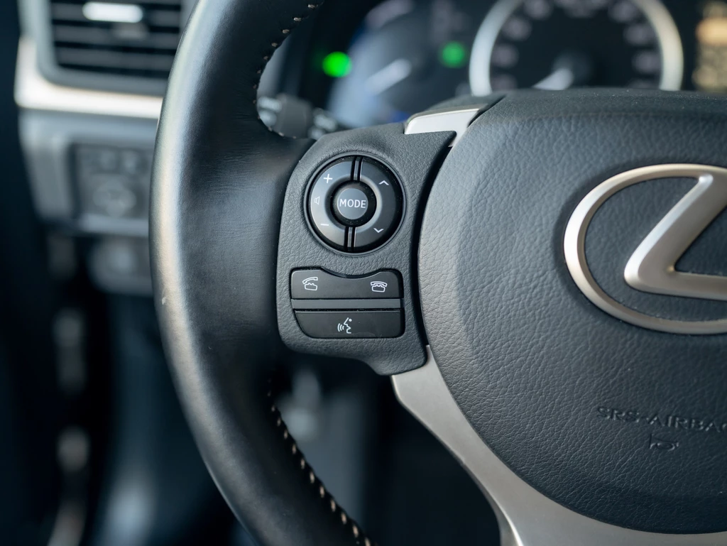 Lexus CT – foto 34