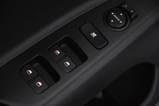 Kia Stonic – thumbnail 22