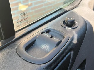 Ford Transit Custom – thumbnail 21