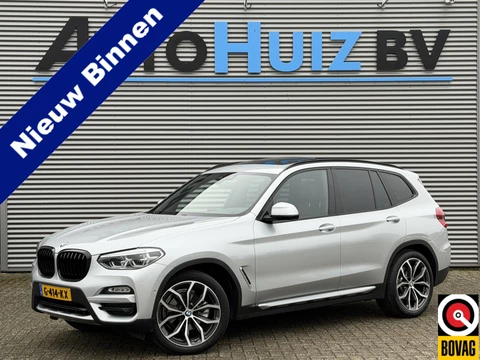 BMW X3 sDrive20i High Executive xLine Panoramadak Trekhaak Lederen interieur Achteruitrijcamera Stuurwielverwarming