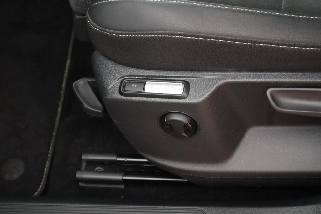 Volkswagen T-Roc – foto 10