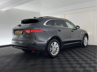 Jaguar F-PACE – thumbnail 4