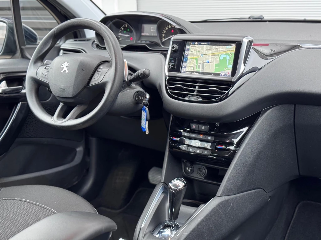 Peugeot 208 – foto 11