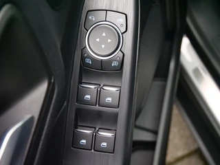 Ford Kuga – thumbnail 19
