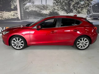 Mazda 3 – thumbnail 3