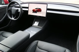 Tesla Model 3 – thumbnail 13