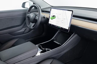Tesla Model 3 – thumbnail 6