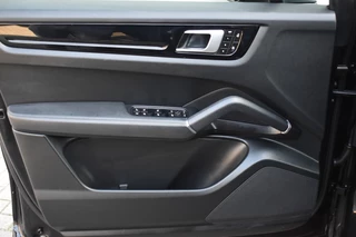 Porsche Cayenne – thumbnail 24
