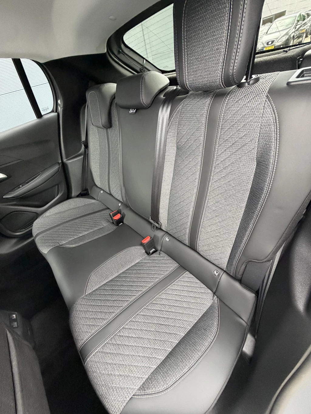 Peugeot 208 – foto 14
