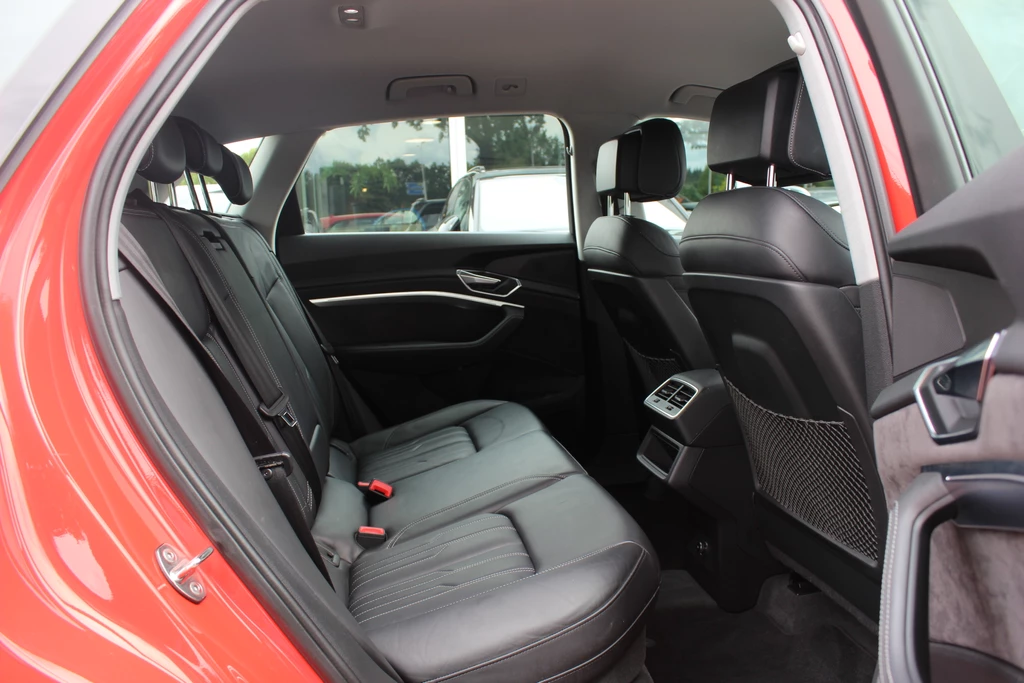Audi e-tron – foto 16