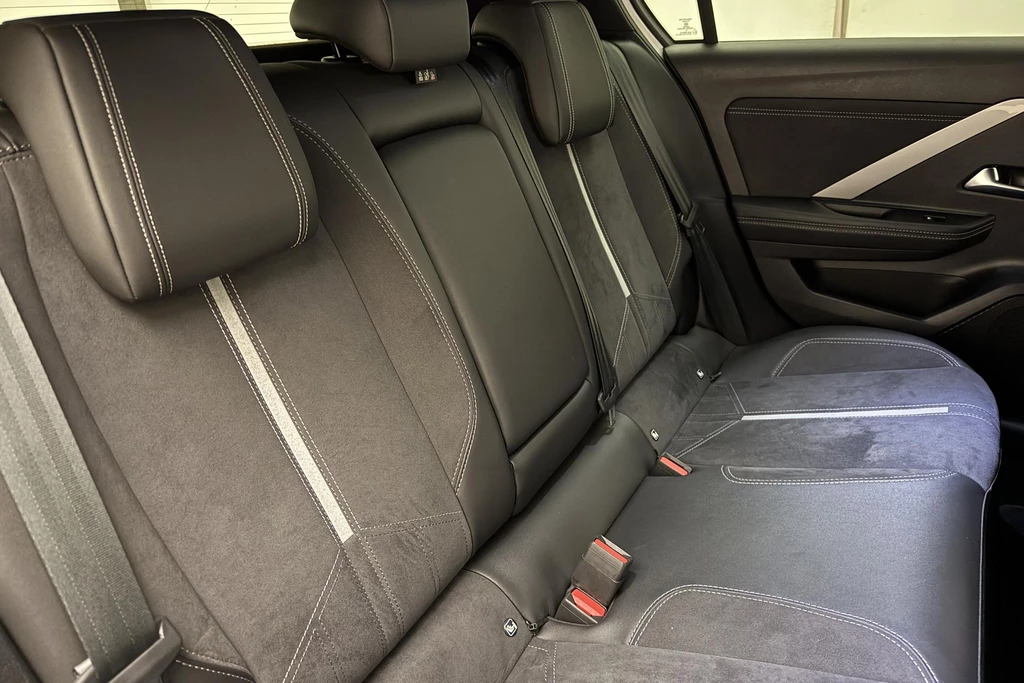 Opel Astra – foto 12