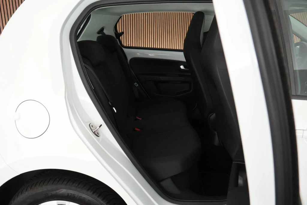 Volkswagen up! – foto 11