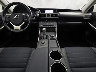 Lexus IS – thumbnail 8