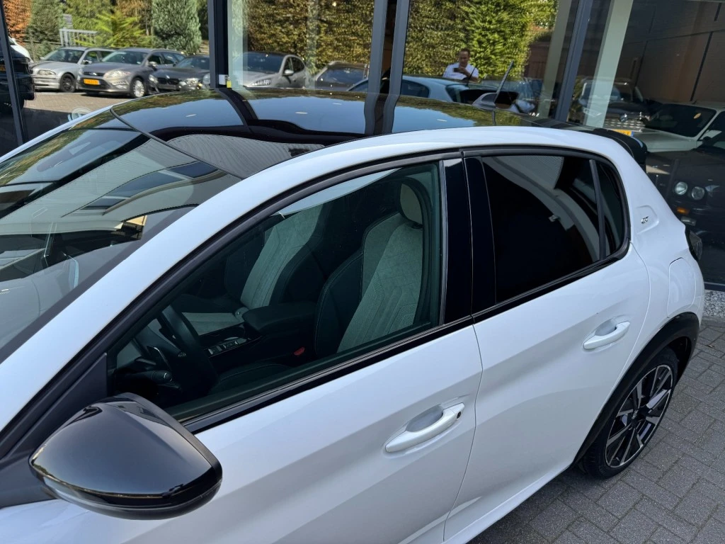 Peugeot 208 – foto 18