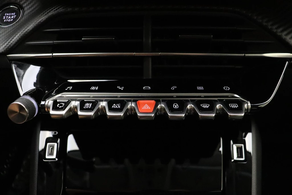 Peugeot 208 – foto 19