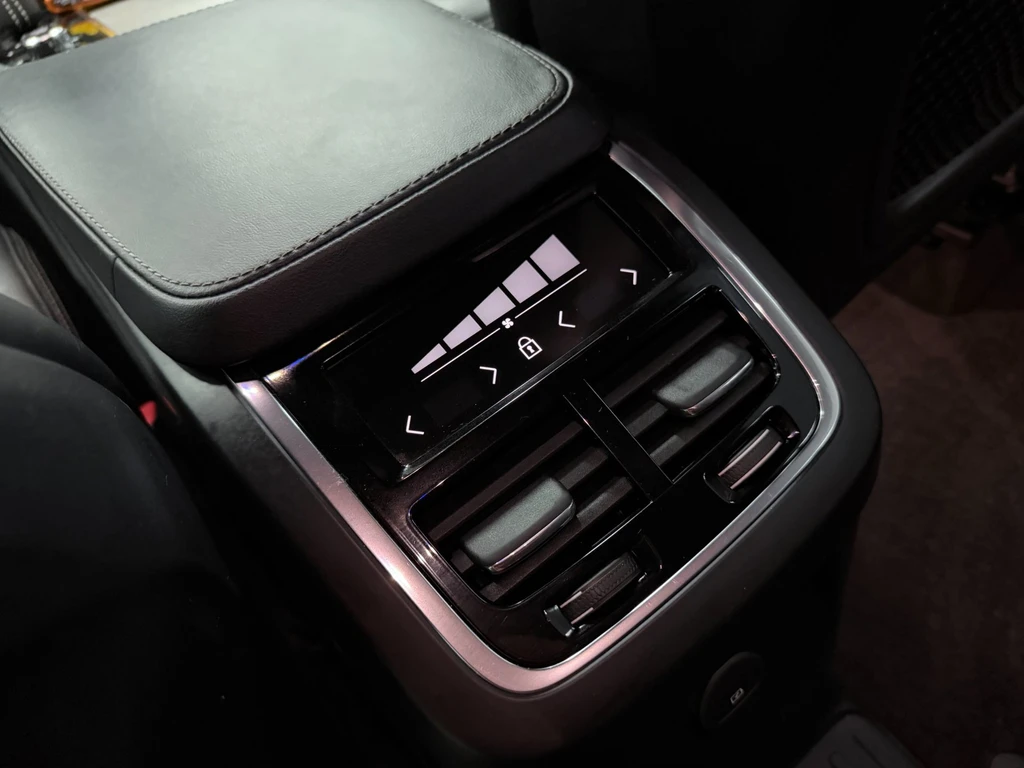 Volvo XC90 – foto 23