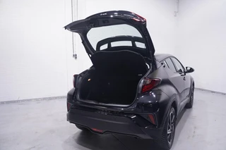 Toyota C-HR – thumbnail 8