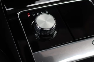 Land Rover Range Rover Velar – thumbnail 37