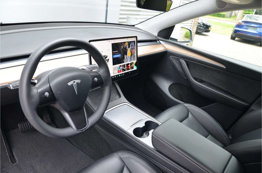 Tesla Model Y – foto 11