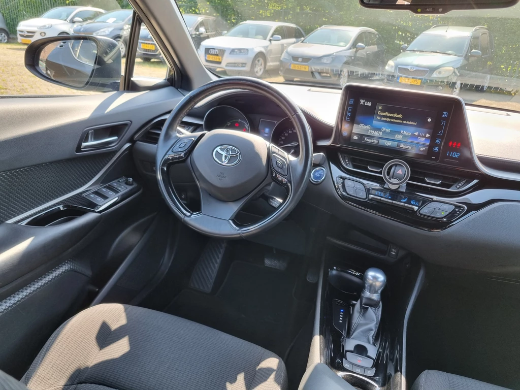 Toyota C-HR – foto 18