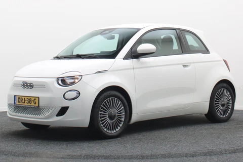 Fiat 500e Icon 42 kWh Virtual Cockpit, Cruise, Apple Carplay, Lane Assist, Climate, DAB, LED, 16''