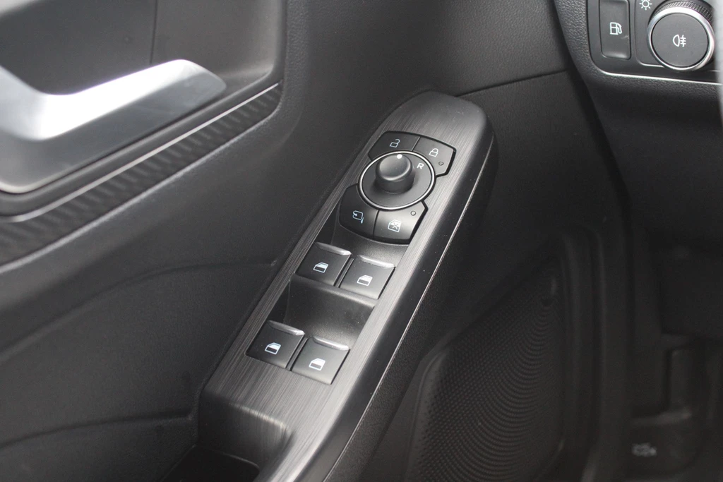 Ford Kuga – foto 18