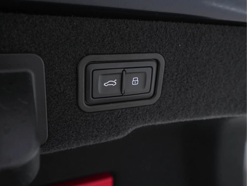 Audi A8 – foto 31
