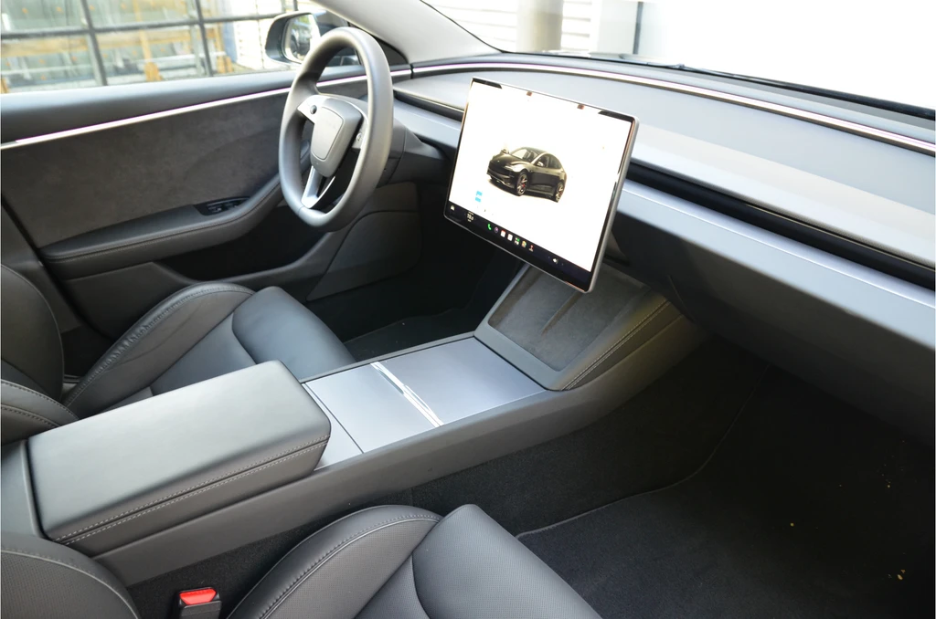 Tesla Model 3 – foto 12