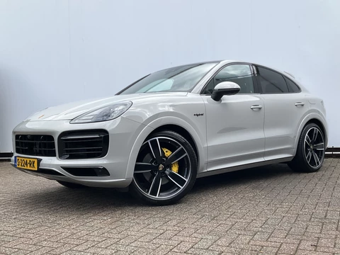 Porsche Cayenne Coupé 3.0 E-Hybrid Platinum Edition Pano Bose SportChrono 14-Voudig Orig.NL Luchtvering Incl.BTW