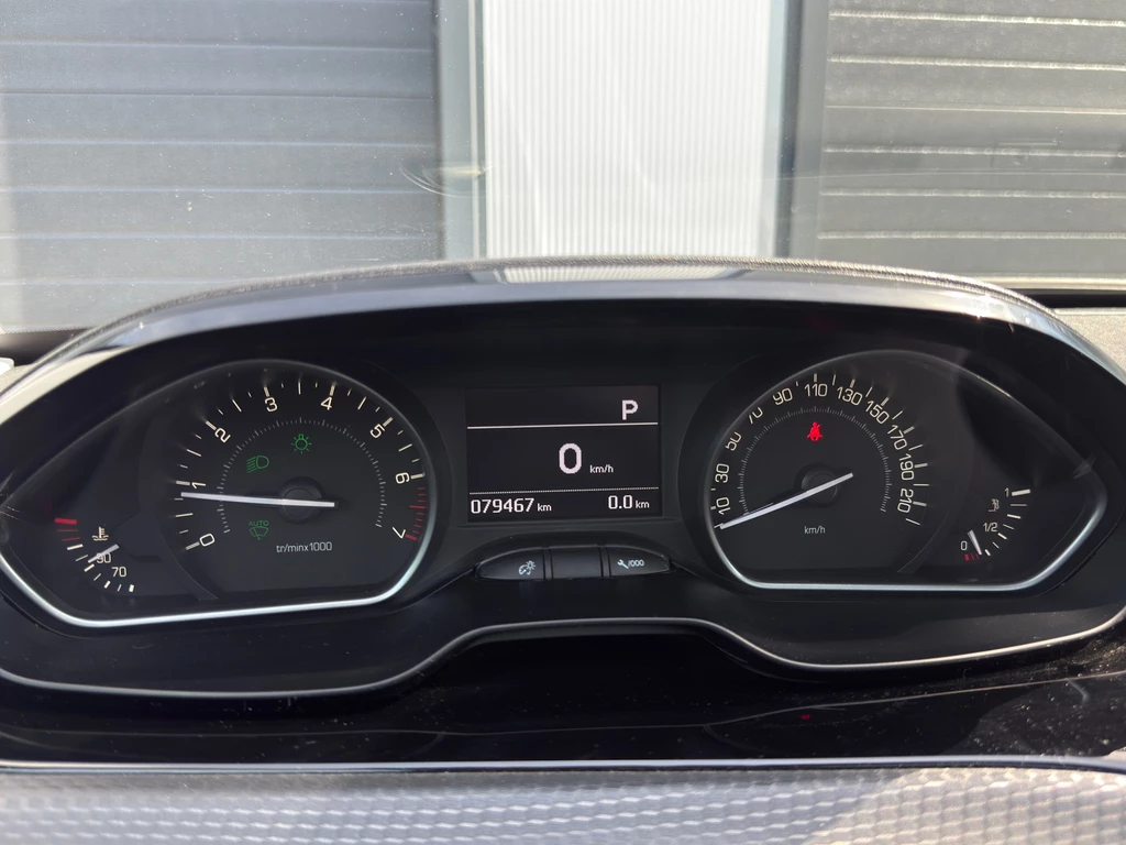 Peugeot 208 – foto 16