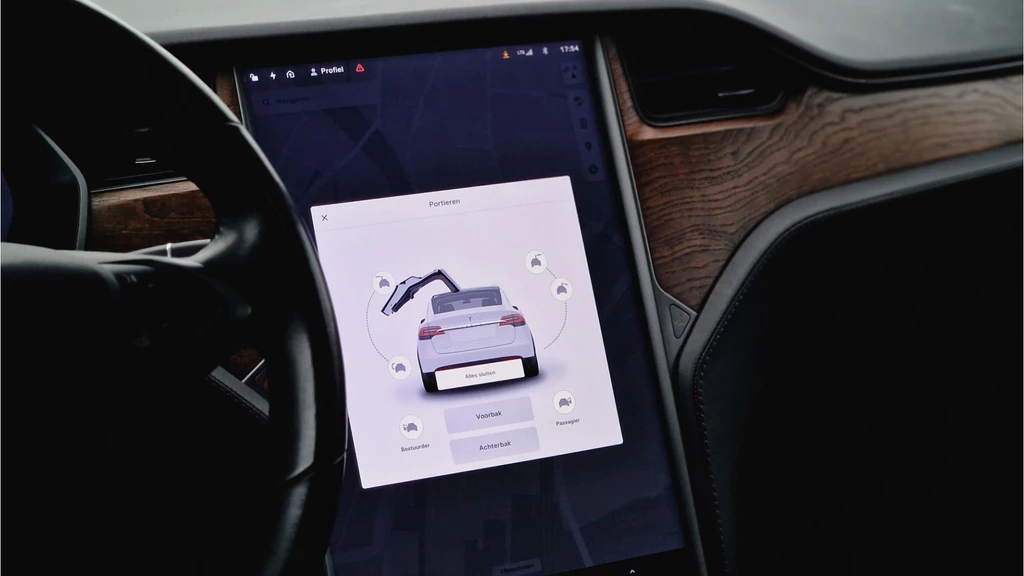 Tesla Model X – foto 30