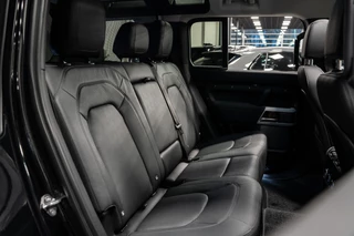 Land Rover Defender – thumbnail 16