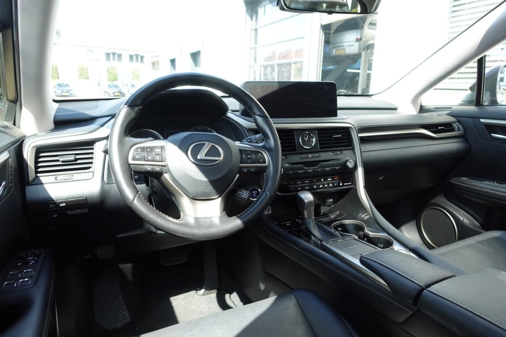 Lexus RX – foto 23