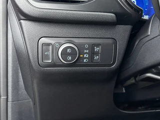 Ford Kuga – thumbnail 22