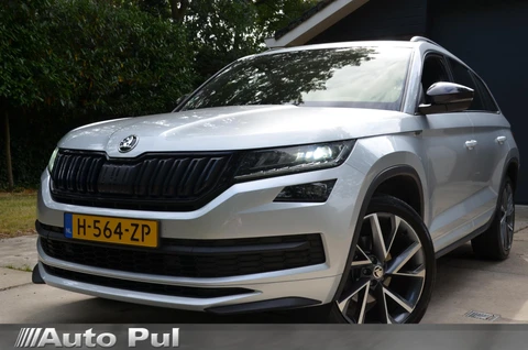 Skoda Kodiaq 1.5 TSI Sportline Business Automaat/Navi/Led/Ecc/Pdc/Achteruitrij-camera/Stoelverwarming/Half-Leer/Privacy-Glass/Cruise control adaptief/Elektrisch verstelb. bestuurdersstoel met geheugen