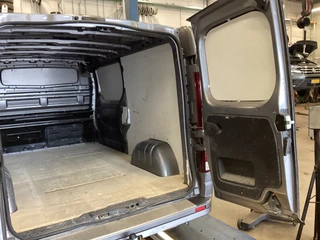Opel Vivaro – thumbnail 35