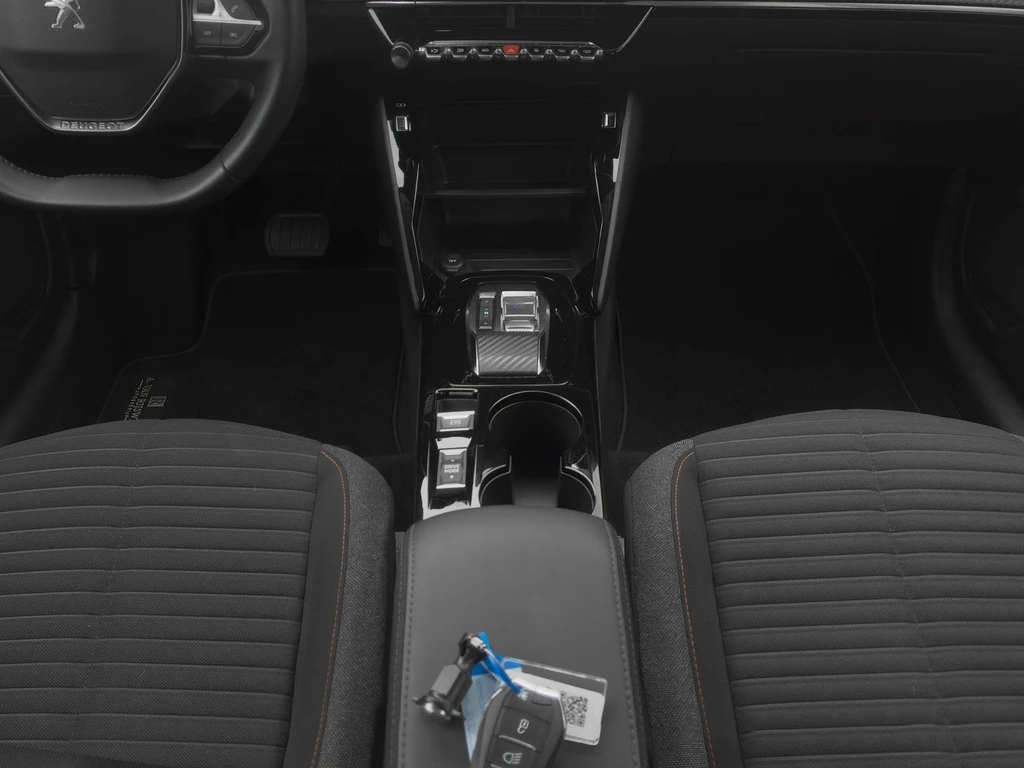 Peugeot e-208 – foto 27
