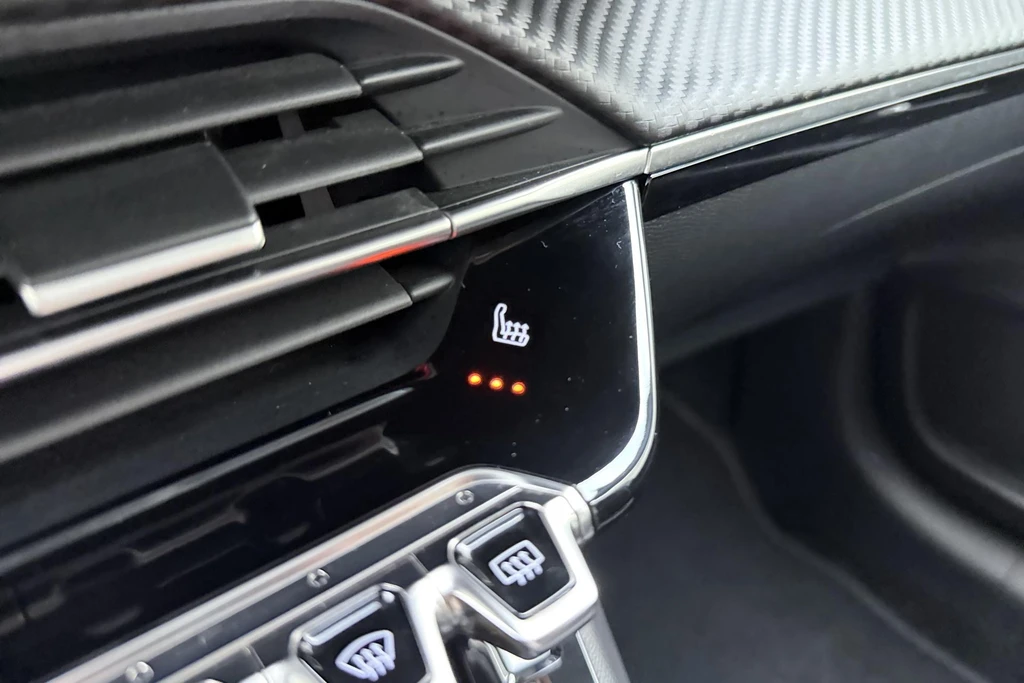 Peugeot 208 – foto 24